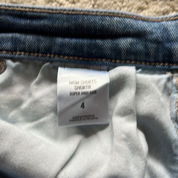 Super High Waisted Dark Wash Mom Jean Shorts Shortie size 4 - Picture 11 of 12